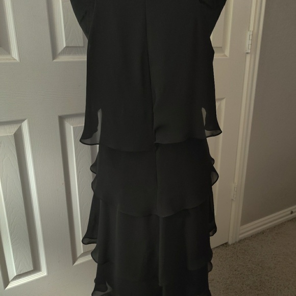 Multi-Layered Dress - Picture 2 of 3